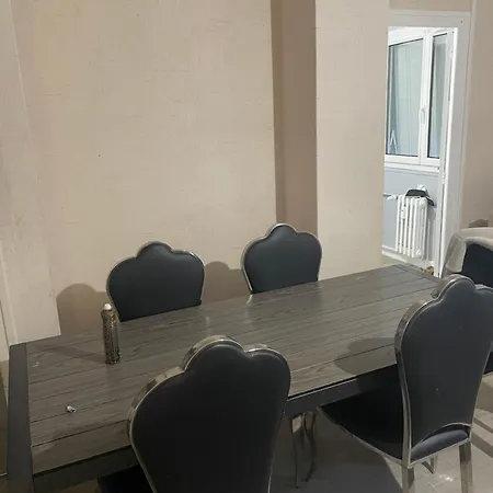 Confortable Pour Petit Budget Apartamento Le Mans